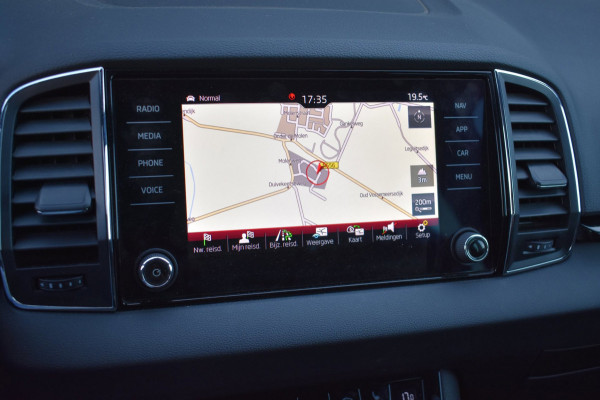 Škoda Karoq 1.5 TSI ACT Sportline | NAP | CAMERA | STOELVERWARMING | APPLE CARPLAY | ANDROID AUTO