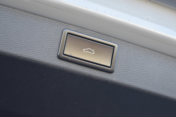 Škoda Karoq 1.5 TSI ACT Sportline | NAP | CAMERA | STOELVERWARMING | APPLE CARPLAY | ANDROID AUTO
