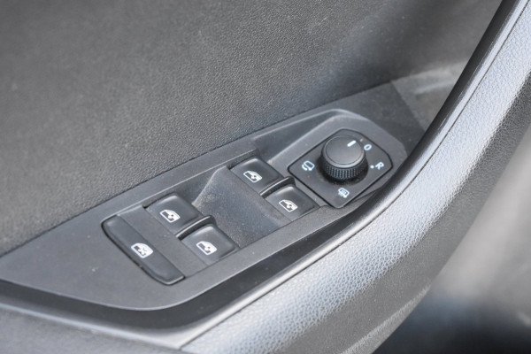 Škoda Karoq 1.5 TSI ACT Sportline | NAP | CAMERA | STOELVERWARMING | APPLE CARPLAY | ANDROID AUTO