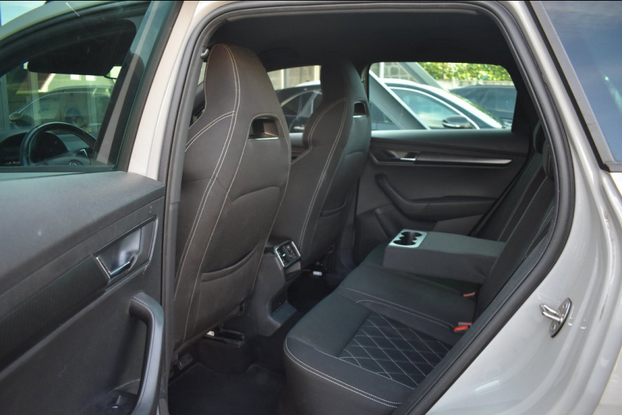Škoda Karoq 1.5 TSI ACT Sportline | NAP | CAMERA | STOELVERWARMING | APPLE CARPLAY | ANDROID AUTO