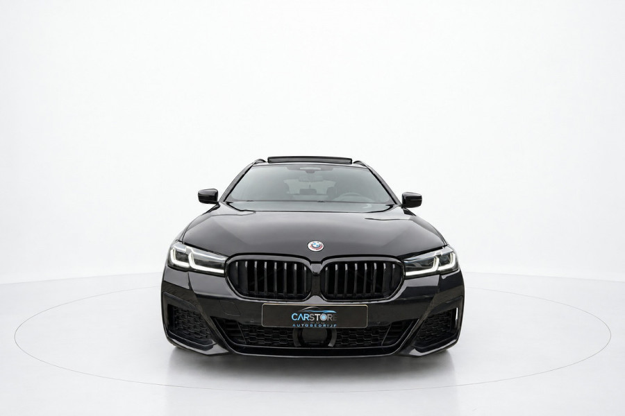 BMW 5 Serie Touring 530e M SPORT PANO LASER SFEER H&K HUD