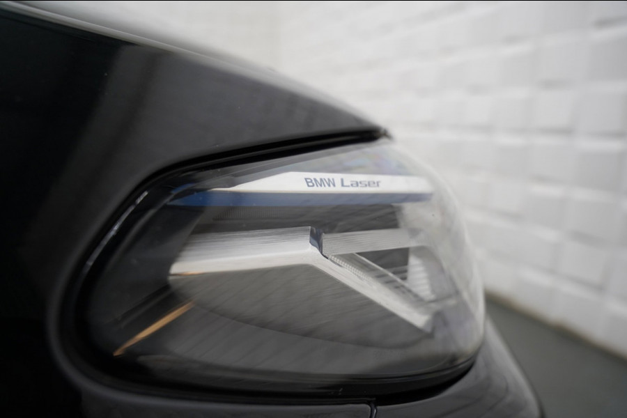 BMW 5 Serie Touring 530e M SPORT PANO LASER SFEER H&K HUD