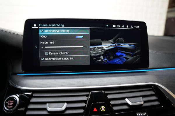BMW 5 Serie Touring 530e M SPORT PANO LASER SFEER H&K HUD