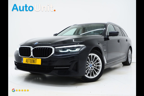 BMW 5 Serie Touring 520e | Leder | HUD | Keyless | 360 | Sfeerlicht | Dodehoek | Stoelverwarming | Carplay