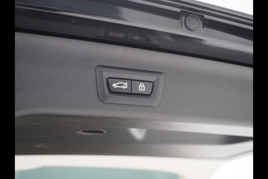 BMW 5 Serie Touring 520e | Leder | HUD | Keyless | 360 | Sfeerlicht | Dodehoek | Stoelverwarming | Carplay