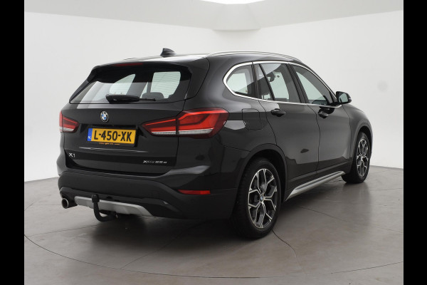 BMW X1 xDrive25e 220 PK BUSINESS EDITION + TREKHAAK | HEAD-UP | SFEERVERL. | CAMERA | STOELVERW.