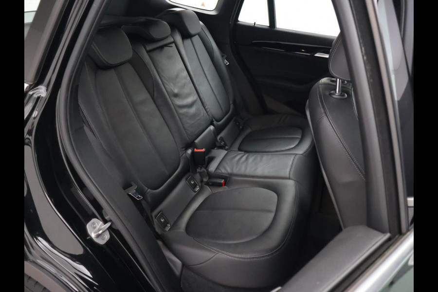 BMW X1 xDrive25e 220 PK BUSINESS EDITION + TREKHAAK | HEAD-UP | SFEERVERL. | CAMERA | STOELVERW.