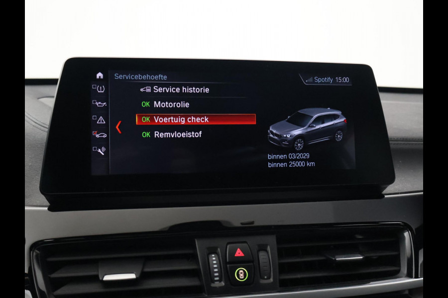 BMW X1 xDrive25e 220 PK BUSINESS EDITION + TREKHAAK | HEAD-UP | SFEERVERL. | CAMERA | STOELVERW.