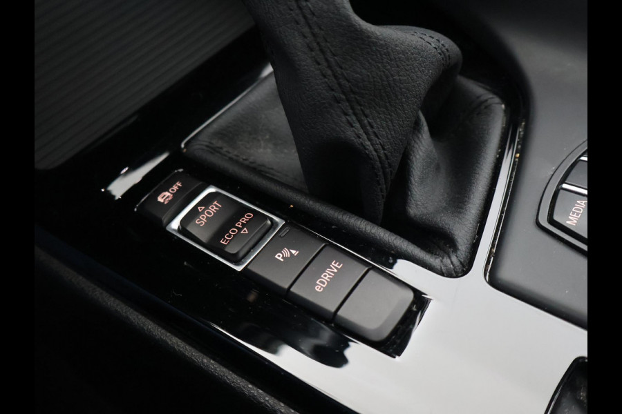 BMW X1 xDrive25e 220 PK BUSINESS EDITION + TREKHAAK | HEAD-UP | SFEERVERL. | CAMERA | STOELVERW.