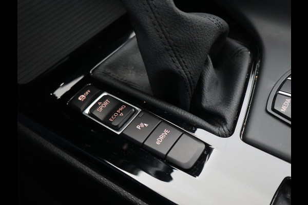BMW X1 xDrive25e 220 PK BUSINESS EDITION + TREKHAAK | HEAD-UP | SFEERVERL. | CAMERA | STOELVERW.