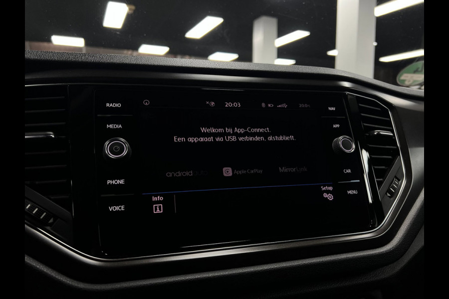 Volkswagen T-Roc 1.5 TSI | ACC | Camera | Pano | Virtual