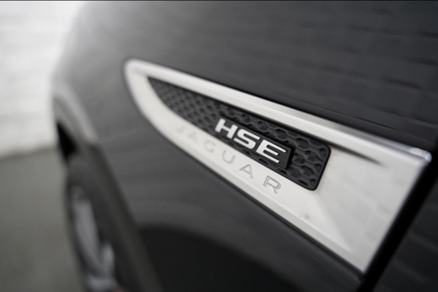 Jaguar E-Pace 2.0 P300 AWD R-Dynamic HSE PANO SFEER TREKH