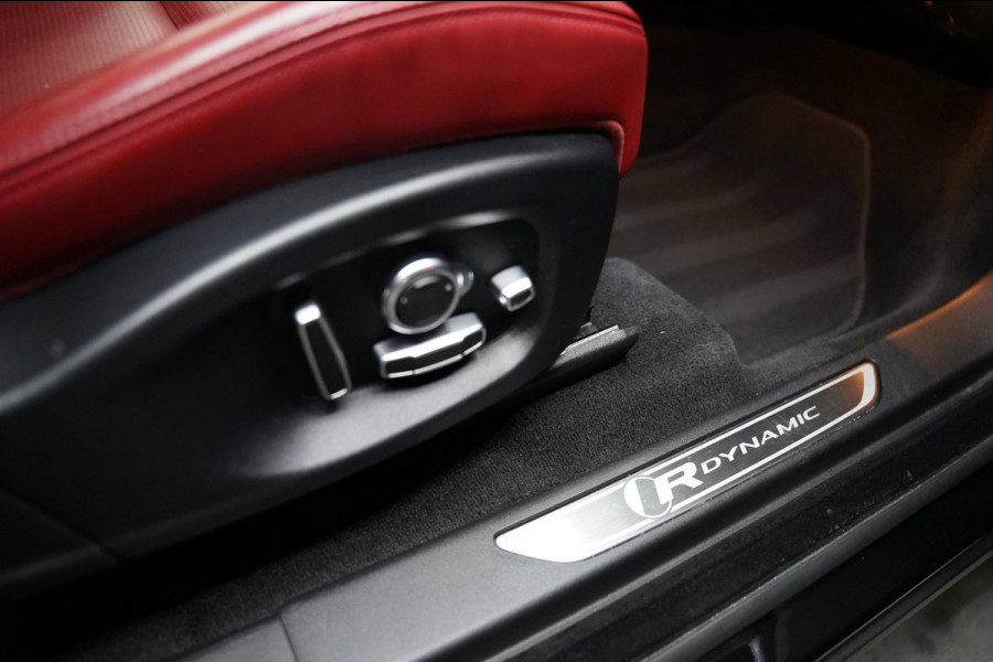 Jaguar E-Pace 2.0 P300 AWD R-Dynamic HSE PANO SFEER TREKH