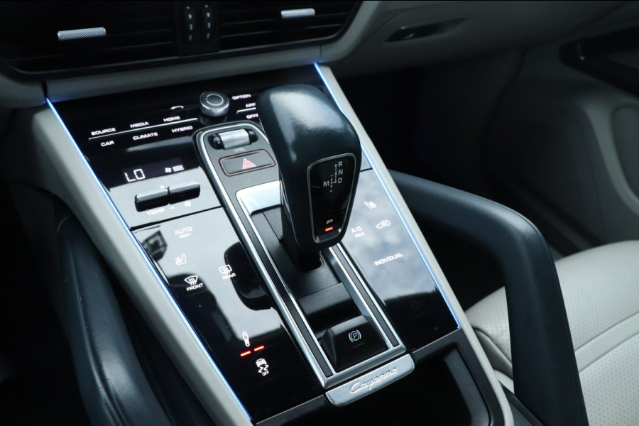 Porsche Cayenne Coupé 3.0 E-Hybrid | Sport Chrono | ACC | Bose | Sterrenhemel!