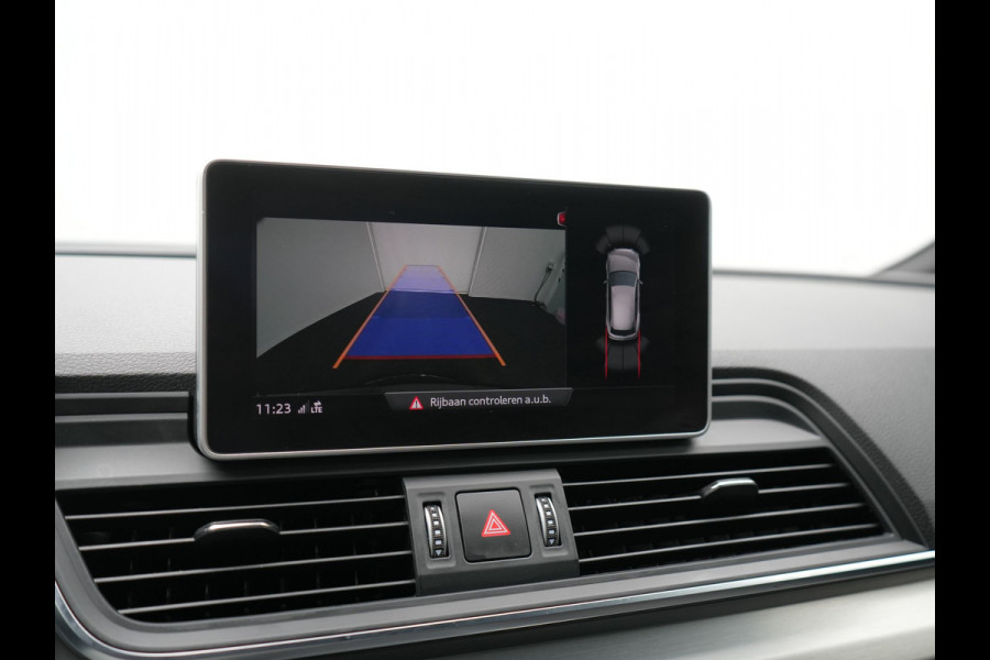 Audi Q5 50 TFSI e Quattro 2x S Line PHEV 300pk | Trekhaak Af Fabriek | Virtual Cockpit | Camera | Sportstoelen Verwarmd | Keyless | Blis | Apple Carplay | Navigatie | DAB | Cruise Control | Plug In Hybrid |