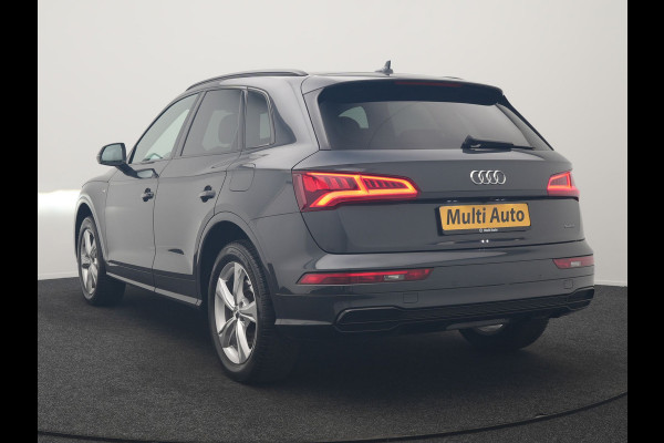 Audi Q5 50 TFSI e Quattro 2x S Line PHEV 300pk | Trekhaak Af Fabriek | Virtual Cockpit | Camera | Sportstoelen Verwarmd | Keyless | Blis | Apple Carplay | Navigatie | DAB | Cruise Control | Plug In Hybrid |