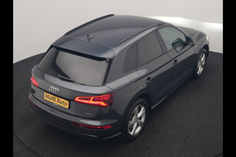 Audi Q5 50 TFSI e Quattro 2x S Line PHEV 300pk | Trekhaak Af Fabriek | Virtual Cockpit | Camera | Sportstoelen Verwarmd | Keyless | Blis | Apple Carplay | Navigatie | DAB | Cruise Control | Plug In Hybrid |