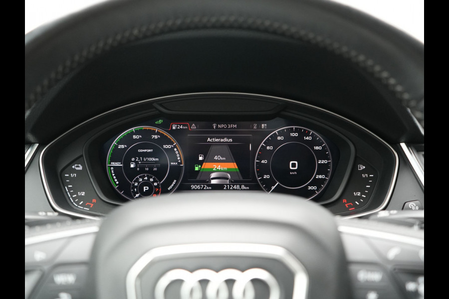 Audi Q5 50 TFSI e Quattro 2x S Line PHEV 300pk | Trekhaak Af Fabriek | Virtual Cockpit | Camera | Sportstoelen Verwarmd | Keyless | Blis | Apple Carplay | Navigatie | DAB | Cruise Control | Plug In Hybrid |