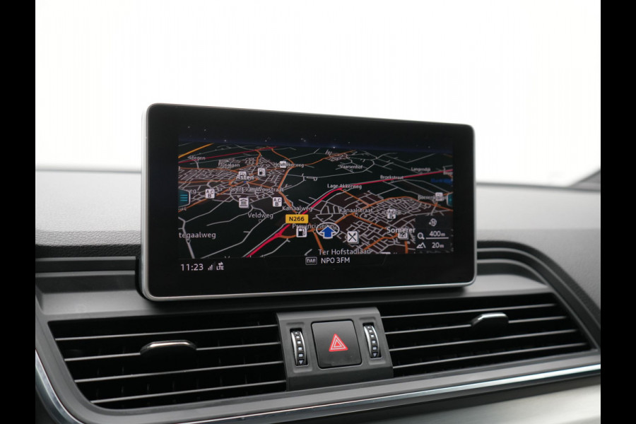 Audi Q5 50 TFSI e Quattro 2x S Line PHEV 300pk | Trekhaak Af Fabriek | Virtual Cockpit | Camera | Sportstoelen Verwarmd | Keyless | Blis | Apple Carplay | Navigatie | DAB | Cruise Control | Plug In Hybrid |