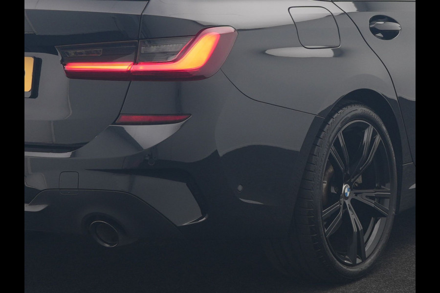 BMW 3 Serie Touring 320e M Sport PHEV Dealer O.H. | Trekhaak Af Fabriek | Panodak | Adaptive Cruise | Laser LED | Camera | Alcantara Sportstoelen Verwarmd | Sfeerverlichting | Keyless | Blis | Apple Carplay | Navigatie | DAB | Plug In Hybrid