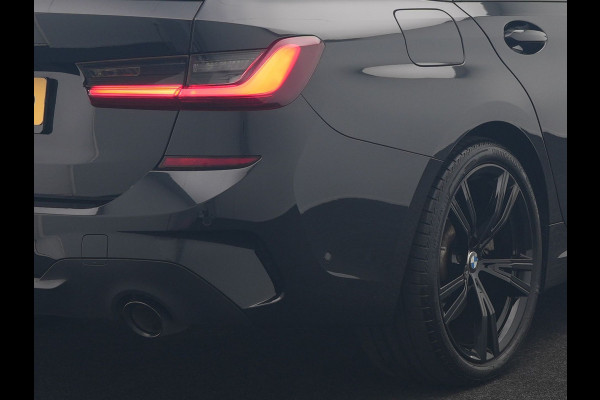 BMW 3 Serie Touring 320e M Sport PHEV Dealer O.H. | Trekhaak Af Fabriek | Panodak | Adaptive Cruise | Laser LED | Camera | Alcantara Sportstoelen Verwarmd | Sfeerverlichting | Keyless | Blis | Apple Carplay | Navigatie | DAB | Plug In Hybrid