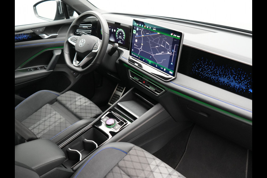 Volkswagen Tiguan 1.5 eHybrid R-Line Business 272pk Dealer O.H. | Adaptive Cruise | Head Up | 360 Camera | IQ Light | Sportstoelen Massage & Verwarmd | Stuur Verwarmd | Sfeerverlichting | Apple Carplay | Blis | Navigatie | DAB | Plug In Hybrid |