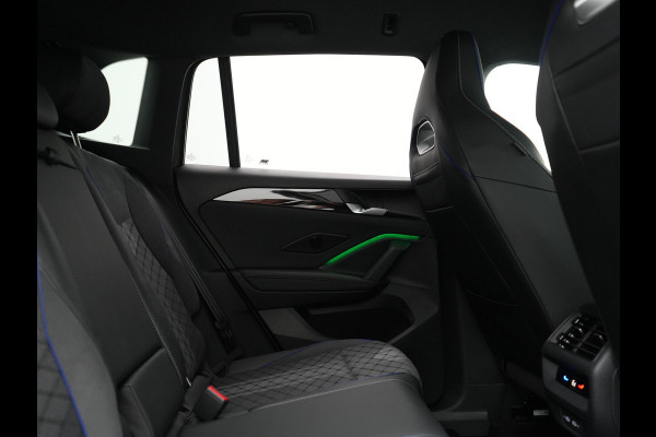 Volkswagen Tiguan 1.5 eHybrid R-Line Business 272pk Dealer O.H. | Adaptive Cruise | Head Up | 360 Camera | IQ Light | Sportstoelen Massage & Verwarmd | Stuur Verwarmd | Sfeerverlichting | Apple Carplay | Blis | Navigatie | DAB | Plug In Hybrid |