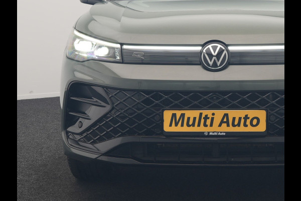 Volkswagen Tiguan 1.5 eHybrid R-Line Business 272pk Dealer O.H. | Adaptive Cruise | Head Up | 360 Camera | IQ Light | Sportstoelen Massage & Verwarmd | Stuur Verwarmd | Sfeerverlichting | Apple Carplay | Blis | Navigatie | DAB | Plug In Hybrid |