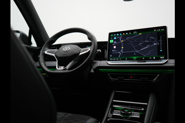Volkswagen Tiguan 1.5 eHybrid R-Line Business 272pk Dealer O.H. | Adaptive Cruise | Head Up | 360 Camera | IQ Light | Sportstoelen Massage & Verwarmd | Stuur Verwarmd | Sfeerverlichting | Apple Carplay | Blis | Navigatie | DAB | Plug In Hybrid |