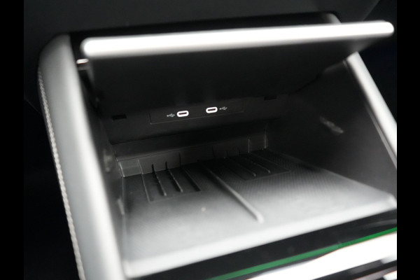 Volkswagen Tiguan 1.5 eHybrid R-Line Business 272pk Dealer O.H. | Adaptive Cruise | Head Up | 360 Camera | IQ Light | Sportstoelen Massage & Verwarmd | Stuur Verwarmd | Sfeerverlichting | Apple Carplay | Blis | Navigatie | DAB | Plug In Hybrid |