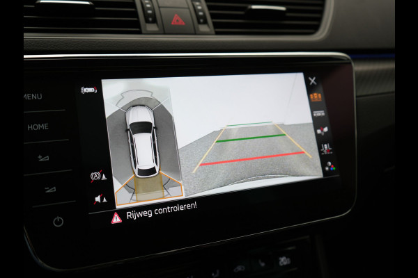 Škoda Superb Combi 1.4 TSI iV Sportline Business PHEV 218pk Dealer O.H. | Trekhaak Af Fabriek | Panodak | 360 Camera | Alcantara Sportstoelen Memory & Verwarmd | Sfeerverlichting | Keyless | Blis | Crystal LED | Navigatie | DAB | Plug In Hybrid |
