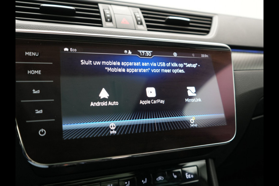 Škoda Superb Combi 1.4 TSI iV Sportline Business PHEV 218pk Dealer O.H. | Trekhaak Af Fabriek | Panodak | 360 Camera | Alcantara Sportstoelen Memory & Verwarmd | Sfeerverlichting | Keyless | Blis | Crystal LED | Navigatie | DAB | Plug In Hybrid |