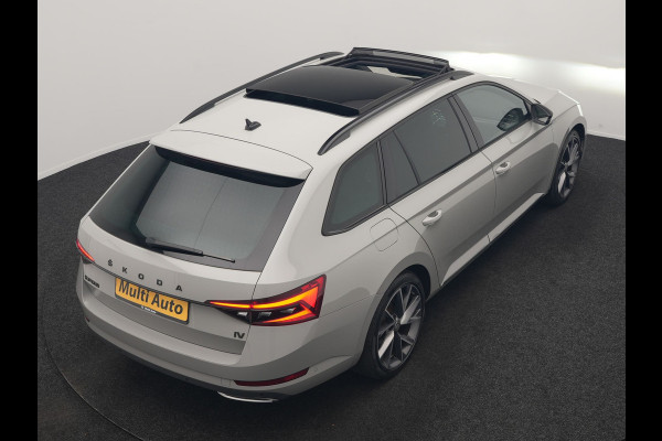 Škoda Superb Combi 1.4 TSI iV Sportline Business PHEV 218pk Dealer O.H. | Trekhaak Af Fabriek | Panodak | 360 Camera | Alcantara Sportstoelen Memory & Verwarmd | Sfeerverlichting | Keyless | Blis | Crystal LED | Navigatie | DAB | Plug In Hybrid |