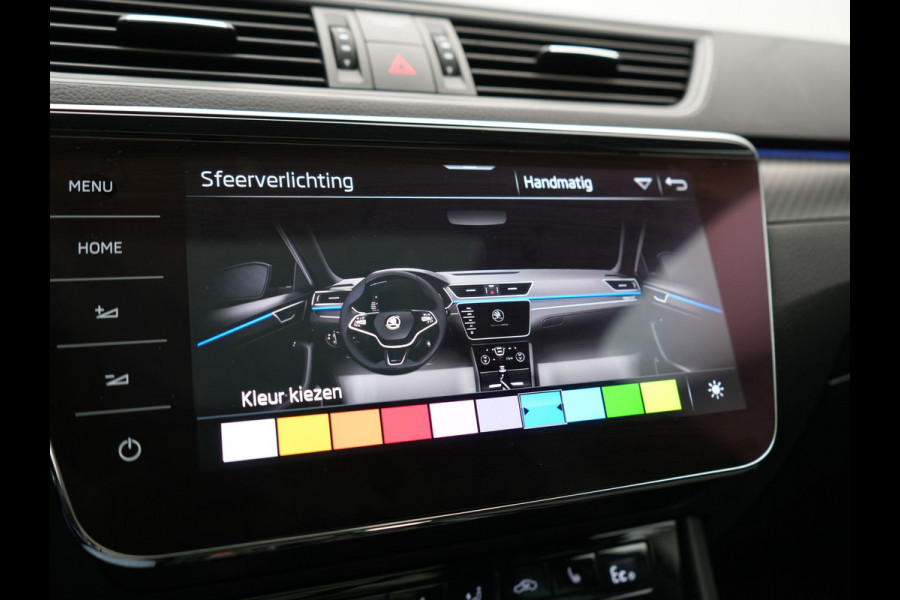 Škoda Superb Combi 1.4 TSI iV Sportline Business PHEV 218pk Dealer O.H. | Trekhaak Af Fabriek | Panodak | 360 Camera | Alcantara Sportstoelen Memory & Verwarmd | Sfeerverlichting | Keyless | Blis | Crystal LED | Navigatie | DAB | Plug In Hybrid |