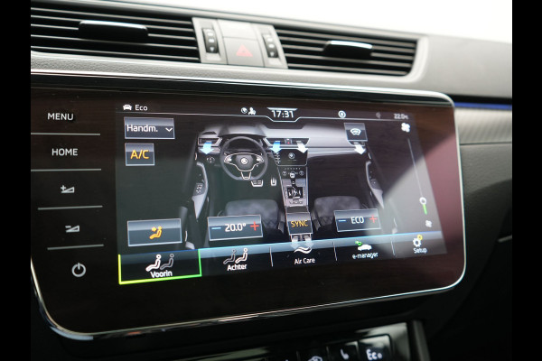 Škoda Superb Combi 1.4 TSI iV Sportline Business PHEV 218pk Dealer O.H. | Trekhaak Af Fabriek | Panodak | 360 Camera | Alcantara Sportstoelen Memory & Verwarmd | Sfeerverlichting | Keyless | Blis | Crystal LED | Navigatie | DAB | Plug In Hybrid |