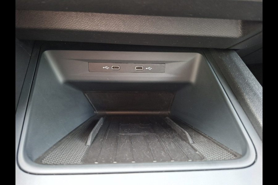 Seat Leon Sportstourer 1.4 TSI PHEV XCELLENCE Automaat * Navigatiesysteem * Elek. Trekhaak * Parkeercamera *