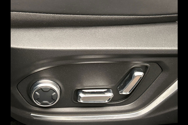 Lynk & Co 01 1.5 More Leder| Pano | Stoel+Stuurwielverwarming | Keyless