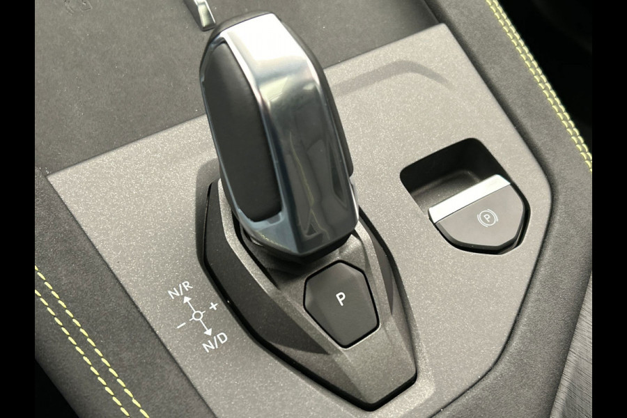 Lynk & Co 01 1.5 More Leder| Pano | Stoel+Stuurwielverwarming | Keyless