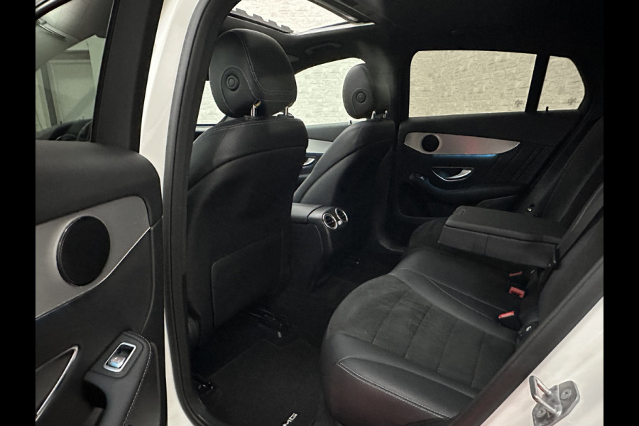 Mercedes-Benz GLC Coupé 250 4MATIC AMG-Line | Panorama | Trekhaak | 21 Inch | Night-Pakket | Carplay | Achteruitrij-Camera | Sound-Upgrade | Stoelverwarming | Full-LED | Navigatie |