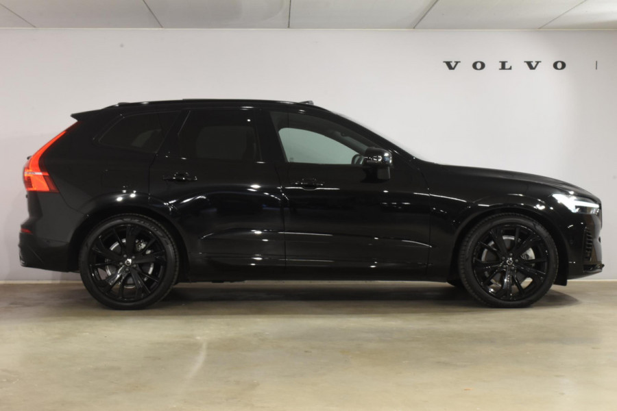 Volvo XC60 T6 350PK Plug-in hybrid AWD Ultra Black Edition / Luchtvering / Bowers & Wilkins / Adaptive Cruise control / Head-up Display / Elektrische stoelen met geheugen / Massagefunctie voorstoelen / Stoelverwarming V+A / Stoelventilatie / Stuurverwarming / 360 Camera /