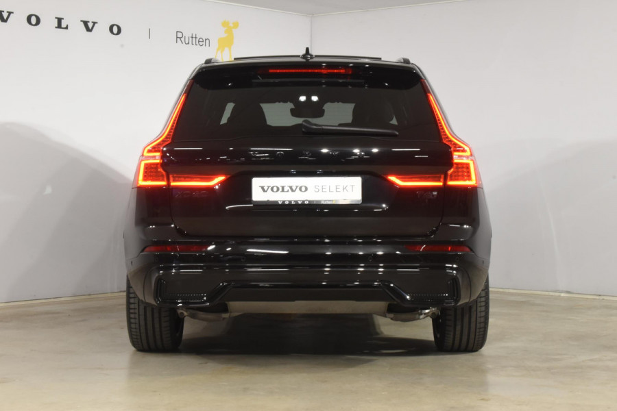 Volvo XC60 T6 350PK Plug-in hybrid AWD Ultra Black Edition / Luchtvering / Bowers & Wilkins / Adaptive Cruise control / Head-up Display / Elektrische stoelen met geheugen / Massagefunctie voorstoelen / Stoelverwarming V+A / Stoelventilatie / Stuurverwarming / 360 Camera /