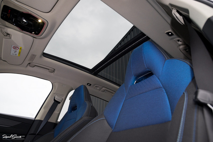 Lynk & Co 01 1.5 | ALL-IN PRIJZEN – inclusief onderhoud, originele Lynk & Co software-update en 1 jaar BOVAG-garantie | Adaptieve cruise | Panoramadak | Blis | Memory |