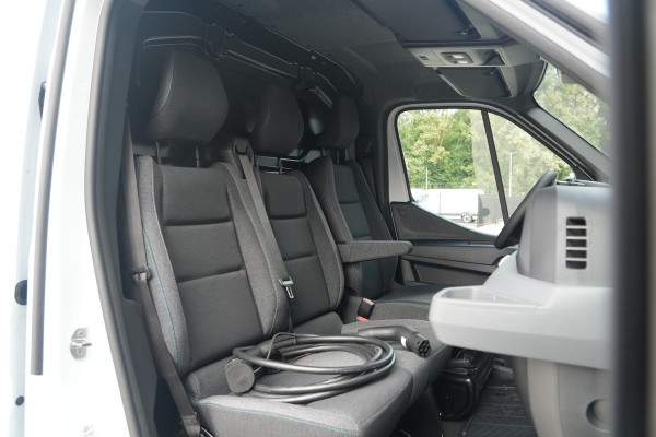 Renault Master E-Tech T35 L2H2 Advance Long Range 87 kWh 143pk - Navi - Camera - Betimmering - Laadmogelijkheid 22kW AC 150kW DC - Rijklaar