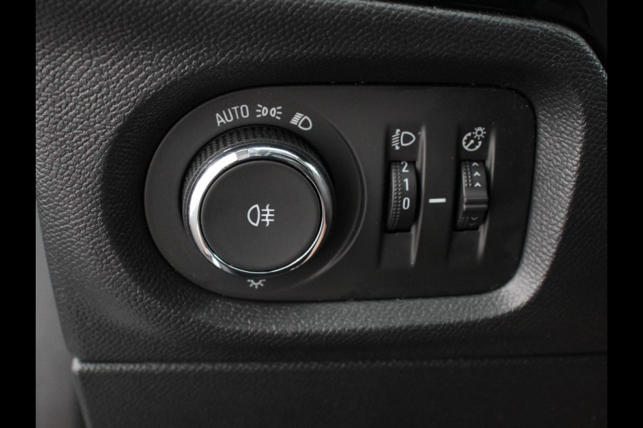 Opel Corsa 1.2 Edition Navigatie Apple Carplay/Android Auto Airco Camera Parkeer sensoren Cruise Control Lichtmetalen Velgen