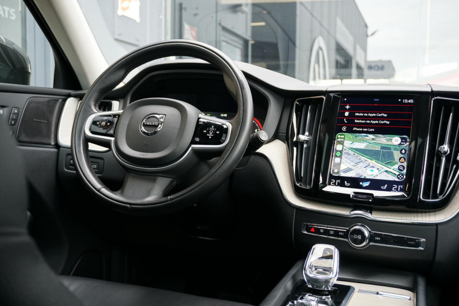 Volvo XC60 2.0 B5 Inscription + PANORAMA / 360 CAMERA / LEDER / TREKHAAK /