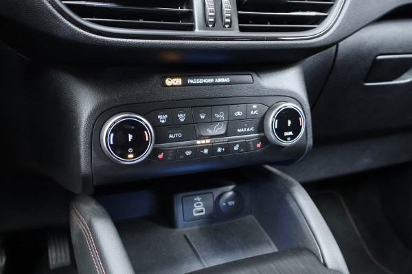 Ford Kuga 2.5 PHEV ST-Line X (APPLE CARPLAY,NAVI,CAMERA V/A,PDC,STOEL/STUUR VERWARMING,GETINT,LED,SPORTSTOELEN,LM VELGEN)