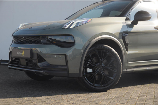 Lynk & Co 01 276PK Automaat More Trekhaak / Adaptive cruise control / Leren bekleding / Elektrisch verstelbare stoelen / Schuif- kanteldak / Stoel- en stuurverwarming / Parkeersensoren V+A / 360 Graden Camera / Elektrische achterklep / 20" lichtmetalen velgen