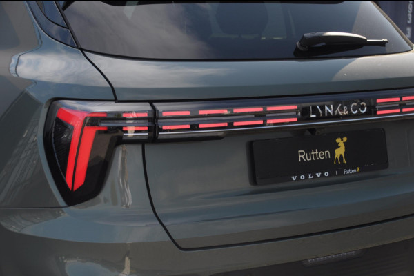 Lynk & Co 01 276PK Automaat More Trekhaak / Adaptive cruise control / Leren bekleding / Elektrisch verstelbare stoelen / Schuif- kanteldak / Stoel- en stuurverwarming / Parkeersensoren V+A / 360 Graden Camera / Elektrische achterklep / 20" lichtmetalen velgen