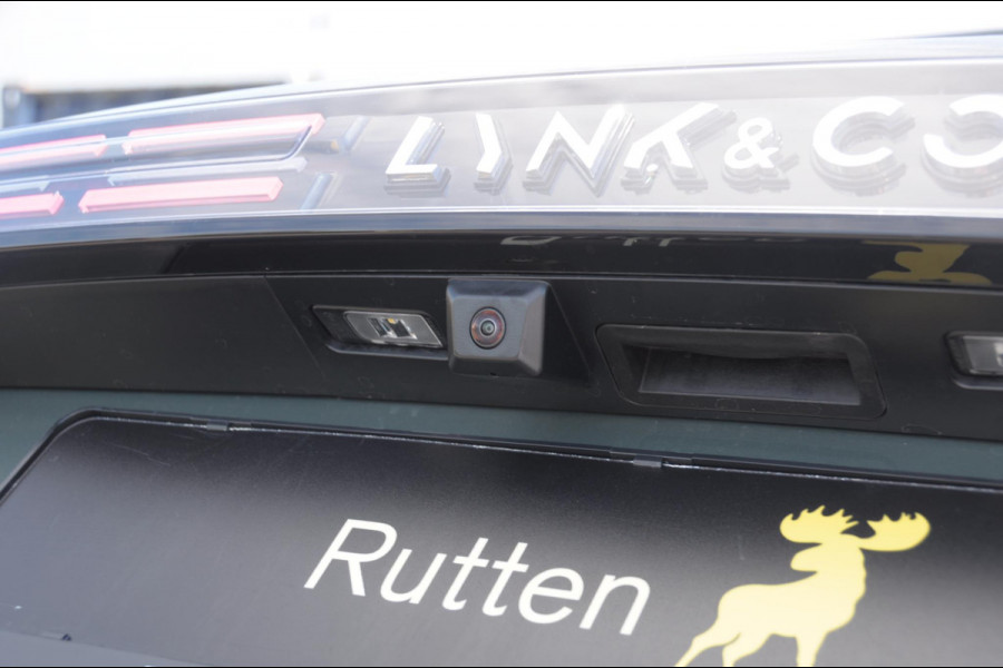 Lynk & Co 01 276PK Automaat More Trekhaak / Adaptive cruise control / Leren bekleding / Elektrisch verstelbare stoelen / Schuif- kanteldak / Stoel- en stuurverwarming / Parkeersensoren V+A / 360 Graden Camera / Elektrische achterklep / 20" lichtmetalen velgen