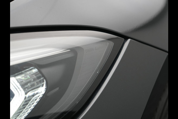 BMW 3 Serie Touring 320e M Sport PHEV Dealer O.H. | Trekhaak Af Fabriek | Panodak | Adaptive Cruise | Laser LED | Camera | Alcantara Sportstoelen Verwarmd | Sfeerverlichting | Keyless | Blis | Apple Carplay | Navigatie | DAB | Plug In Hybrid